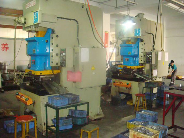 高速自動(dòng)沖床