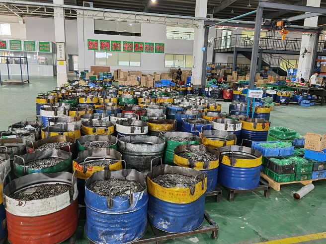 車(chē)間生產(chǎn)刀片